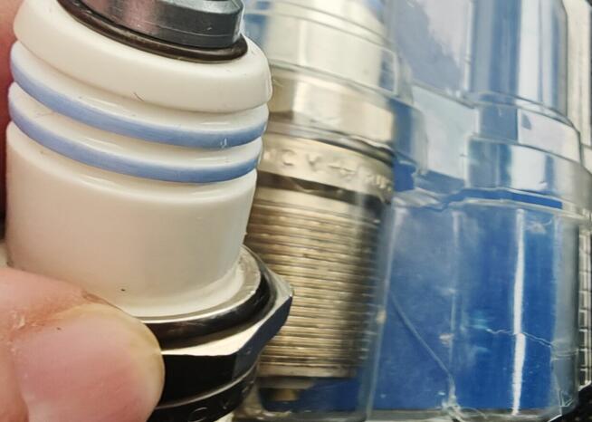 Świece zapłonowe Bosch HR8MCV+ – Zestaw 4 sztuki