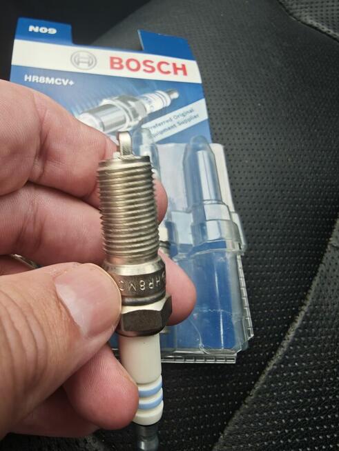 Świece zapłonowe Bosch HR8MCV+ – Zestaw 4 sztuki