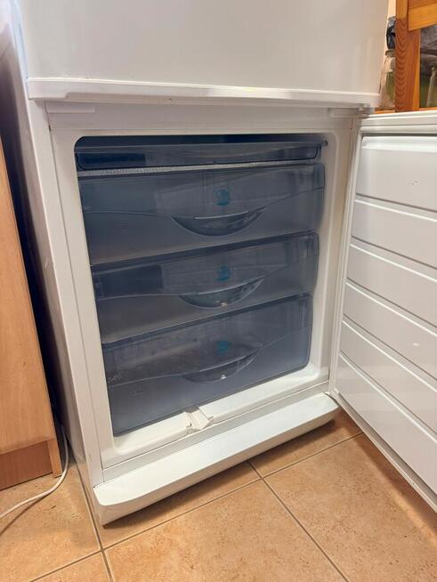 Lodówko-zamrażarka Mastercook, Class A, sprawna, stan dobry