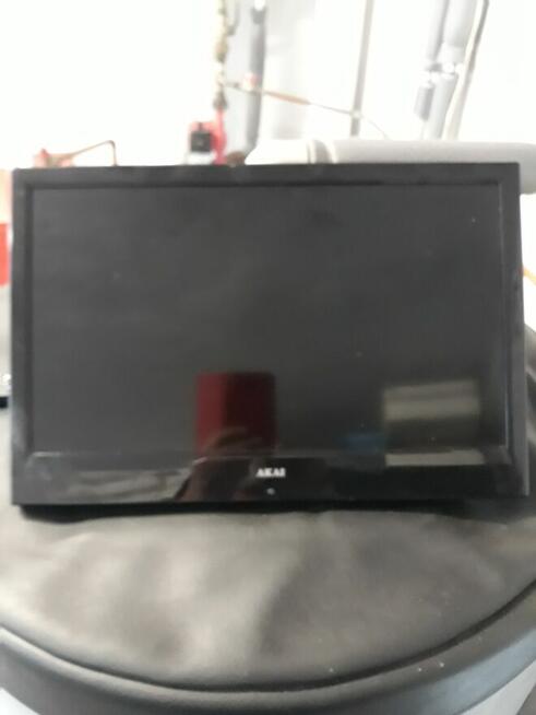 Telewizor AKAI kolorowy LED 19 cali z DVD
