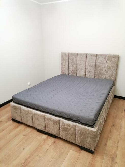 Łóżka tapicerowane z pojemnikiem