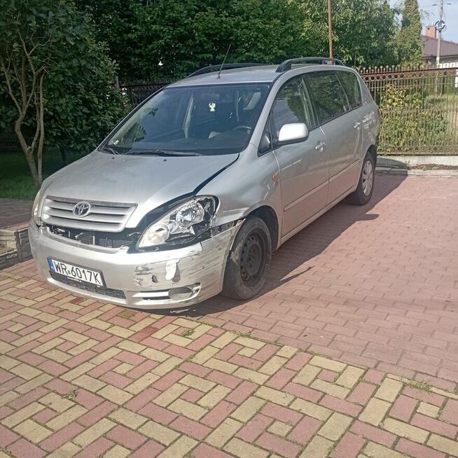 Toyota Avensis Verso