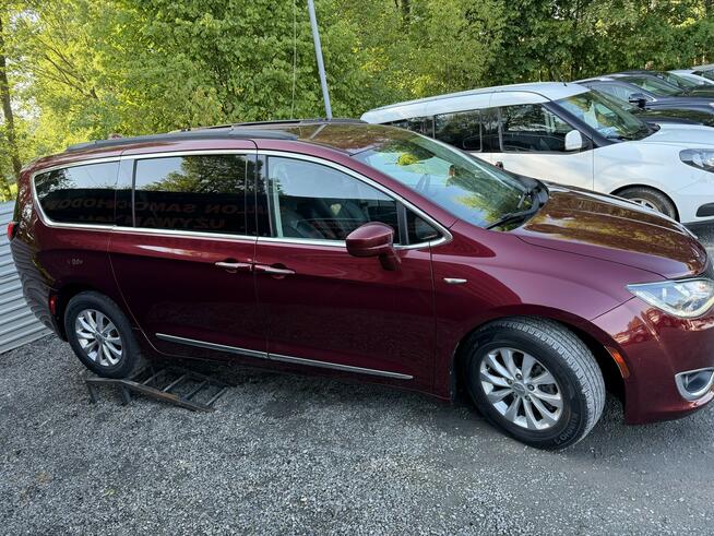 Chrysler Pacifica INSTALACJA GAZOWA. 7-Osobowa . Klimatyzacja 3 Strefowa