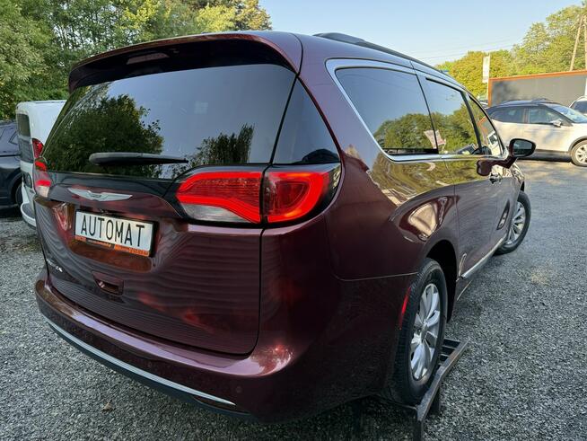 Chrysler Pacifica INSTALACJA GAZOWA. 7-Osobowa . Klimatyzacja 3 Strefowa