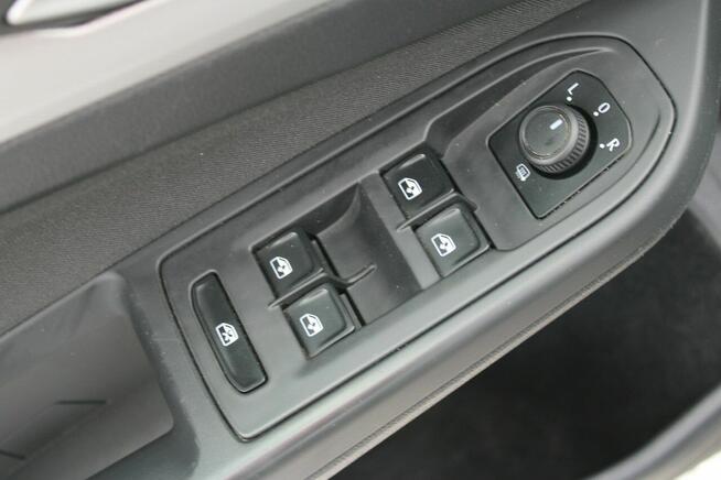 Volkswagen Golf LIFE Asystent Salon Polska Gwarancja