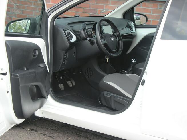 Toyota Aygo Klima*GrzaneFotele*Kamera*PanelDotyk*Esp*Led*Bluet*Alu15*Gwar VGS
