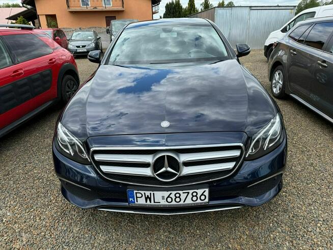 Mercedes E 200 automat, navi, zarejestrowany!