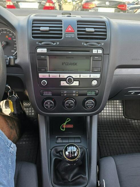 Volkswagen Golf 1.4 Benzyna 102 KM, Klimatyzacja, Alufelgi, Isofix, El. Szyby 2 Klucze