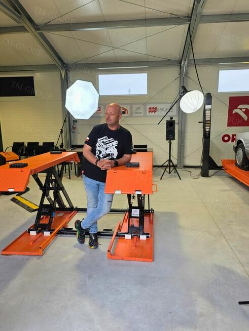 Podnośnik nożycowy mobilny warsztatowy 3 Tony 1 metr