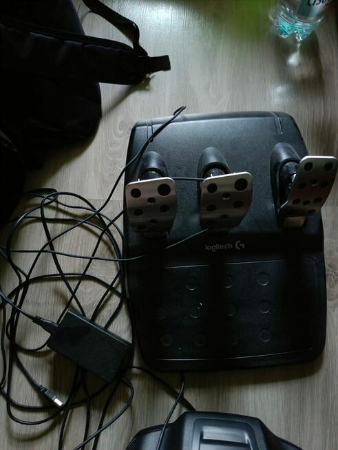 Kierownica Logitech G29 z pedałami