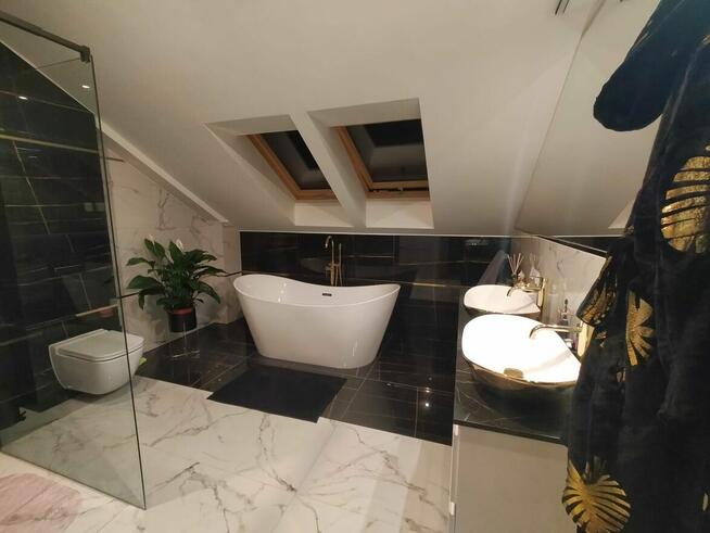 Dom marzeń w sercu Zabrza – cisza, styl i wygoda!