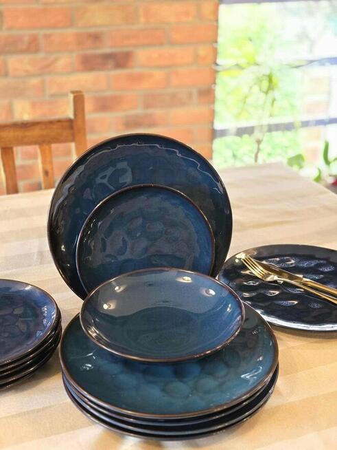 Talerze 18 elementów granatowe