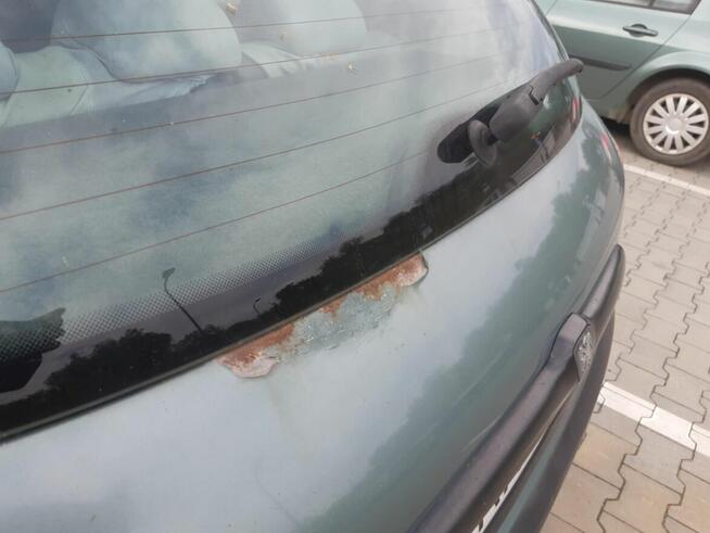 Sprzedam Peugeot 206 1.4 hatchback benzyna 2001 Kraków