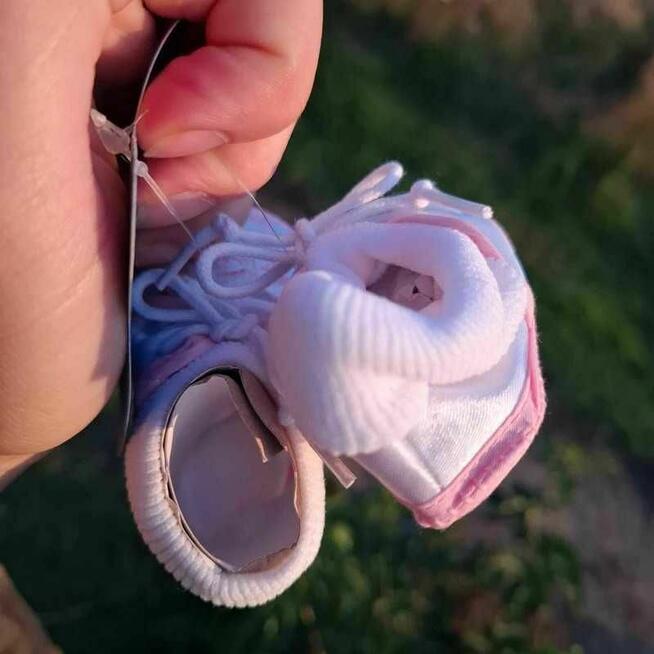 Nowe buciki dla noworodka 15