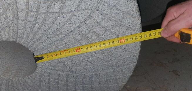 Żarna kamienie do mielenia zboża mąka nowe