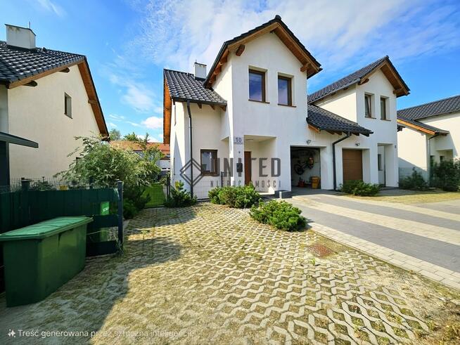 Dom w Nadolicach Małych / Ogród /