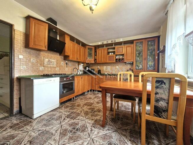 Siedlisko z domem i budynkami – 1,5 ha ziemi.