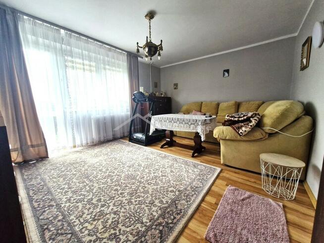 Siedlisko z domem i budynkami – 1,5 ha ziemi.