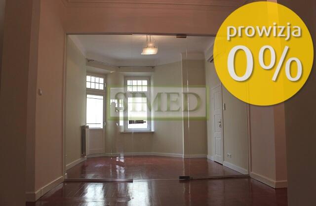 Zabytkowa kamienica , Centrum , recepcja, metro