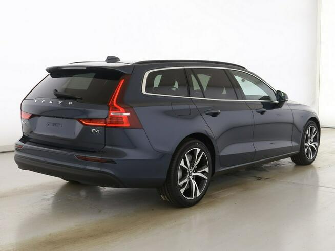 Volvo V60 B4(B) Core Mild Hybrid MY 2025