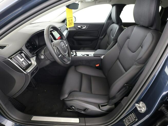 Volvo V60 B4(B) Core Mild Hybrid MY 2025