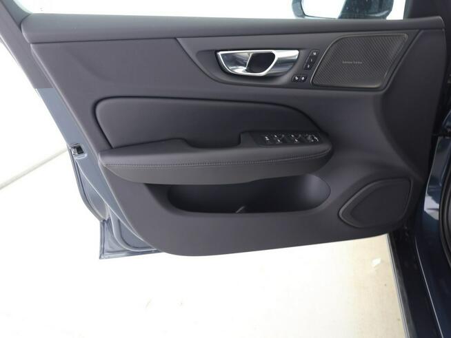 Volvo V60 B4(B) Core Mild Hybrid MY 2025