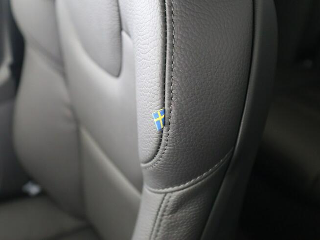 Volvo V60 B4(B) Core Mild Hybrid MY 2025