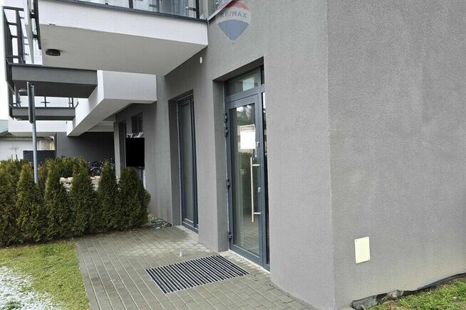 Lokal handlowo- usługowy 25m2