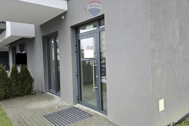 Lokal handlowo- usługowy 25m2