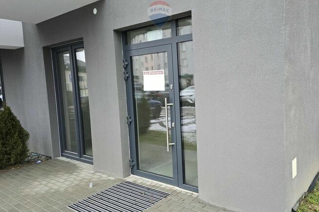 Lokal handlowo- usługowy 25m2