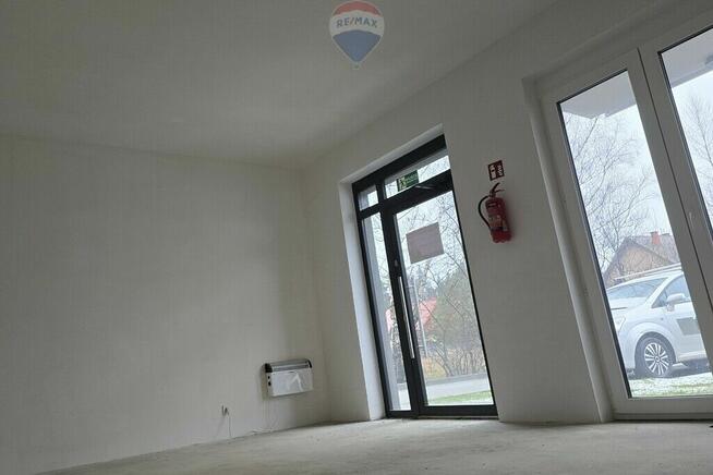 Lokal handlowo- usługowy 25m2