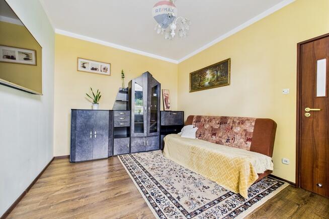 Na sprzedaż 2 pokoje + garaż + piwnica + ogródek