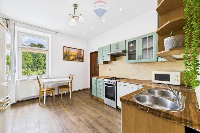 Na sprzedaż 2 pokoje + garaż + piwnica + ogródek