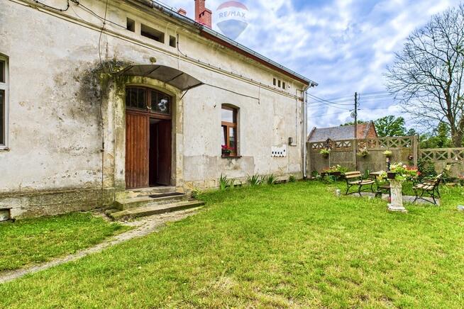 Na sprzedaż 2 pokoje + garaż + piwnica + ogródek