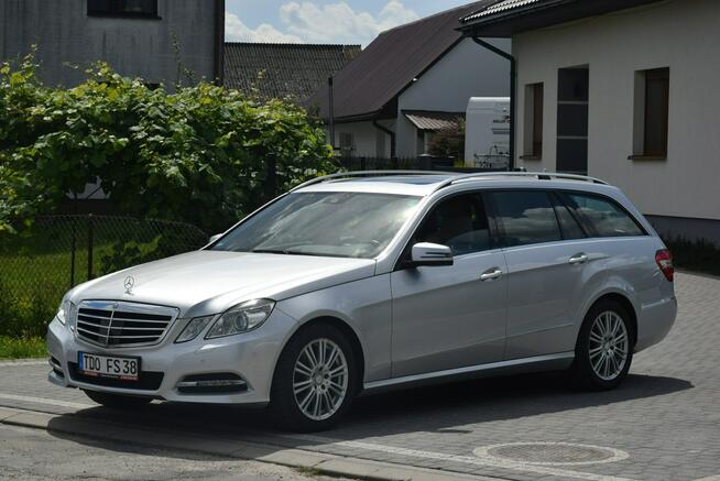 Mercedes E 350 3.0 V6D 265KM/ Navi/ Kamera/ Serwis/ 2 Kpl Kół/ Sprowadzony/ Opłacony