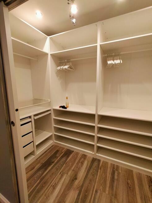 Dom marzeń w sercu Zabrza – cisza, styl i wygoda!