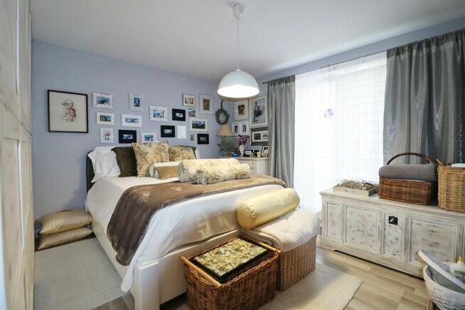 Na sprzedaż duży dom z pięknym ogrodem - dz. 3115 m2