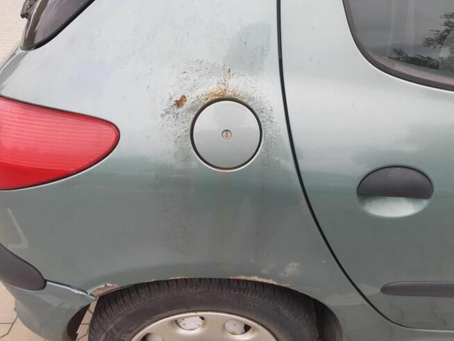 Sprzedam Peugeot 206 1.4 hatchback benzyna 2001 Kraków