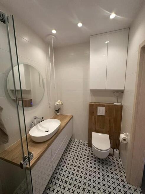 Łazienki Remonty Wykończenia wnętrz Montaż drzwi i okien