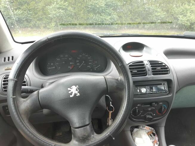 Sprzedam Peugeot 206 1.4 hatchback benzyna 2001 Kraków