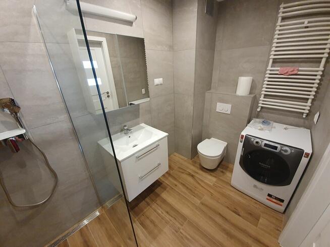 Łazienki Remonty Wykończenia wnętrz Montaż drzwi i okien