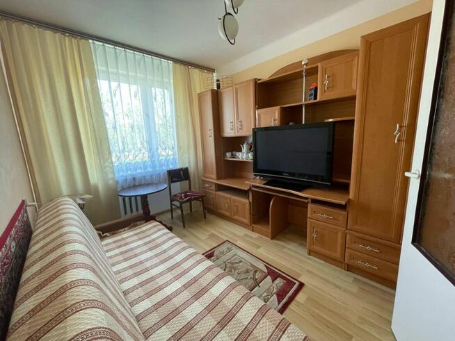 Bezpośrednio-2 jasne, rozkładowe pokoje w centrum z balkonem