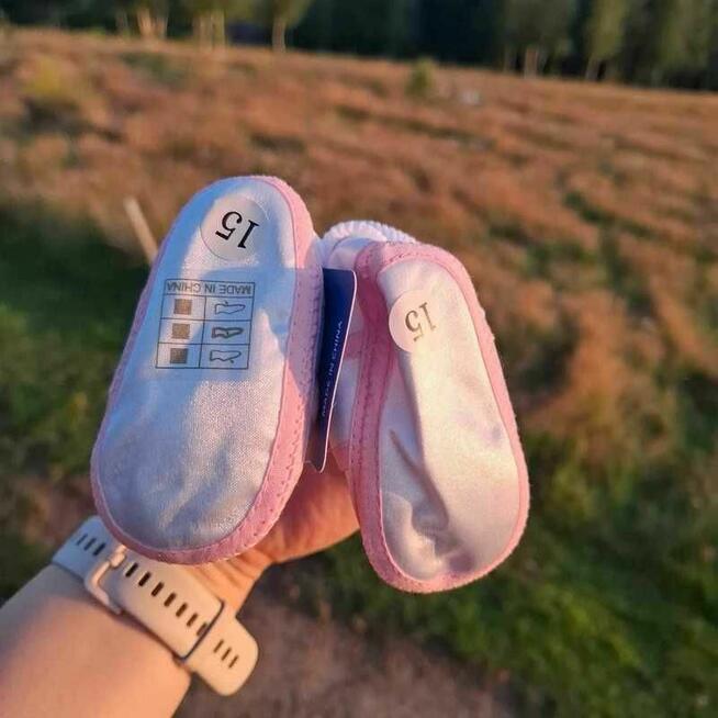 Nowe buciki dla noworodka 15