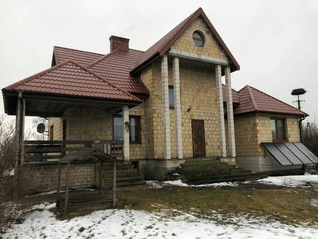 Syndyk sprzeda budynek mieszkalny i ziemię rolną -Białogrądy