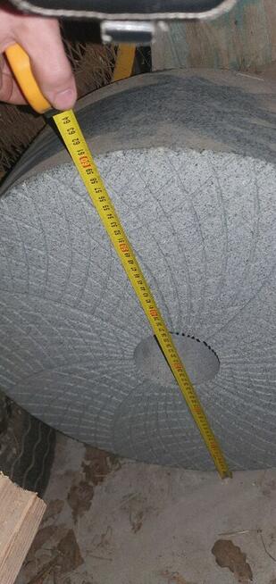 Żarna kamienie do mielenia zboża mąka nowe