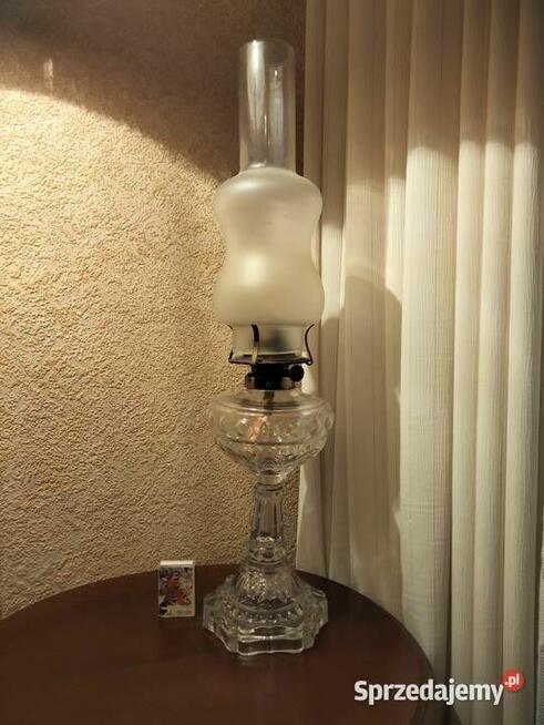 Duża 100% sprawna lampa naftowa, olejowa