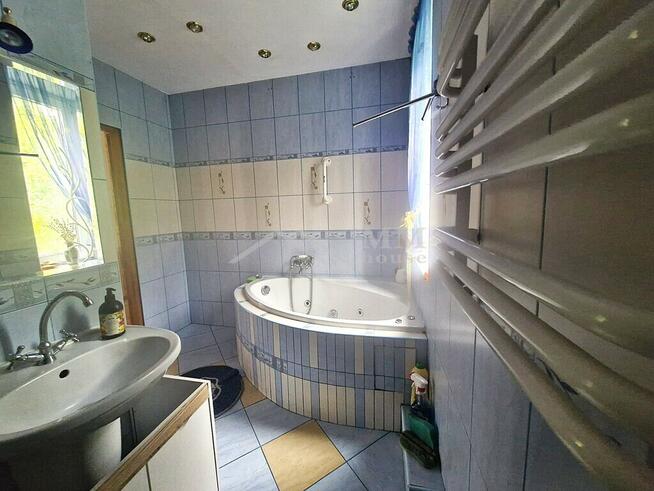 ???? Na sprzedaż: połowa domu – całe piętro + garaż!