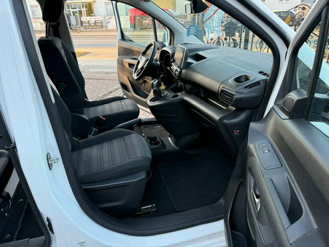 Opel Combo Life Combo do przewozu Niepełnosprawnych inwalida rampa Model 2021 PFRON