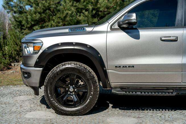 RAM 1500 HEMI 5.7 V8 / E-TORQUE / 2022r Przebieg 1600km FV / Jak NOWY / Zadbany