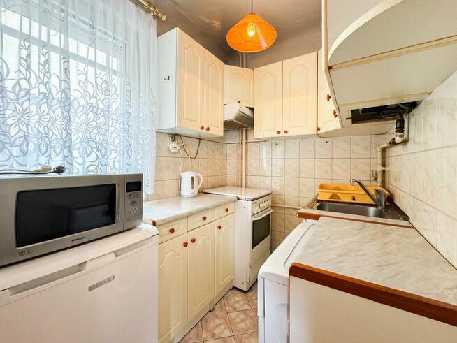 Na sprzedaż kawalerka 25 m² – wysoki parter